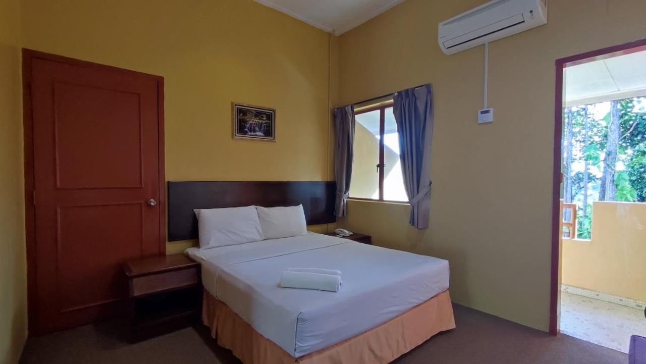 Mersing Merlin Inn Экстерьер фото